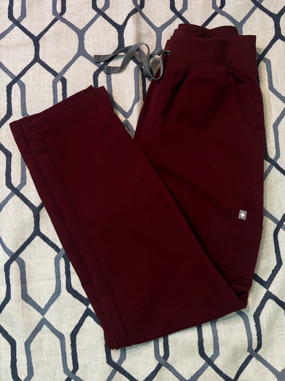FIGS Burgundy High Waisted Yola Skinny Scrub Pants 11 Pockets